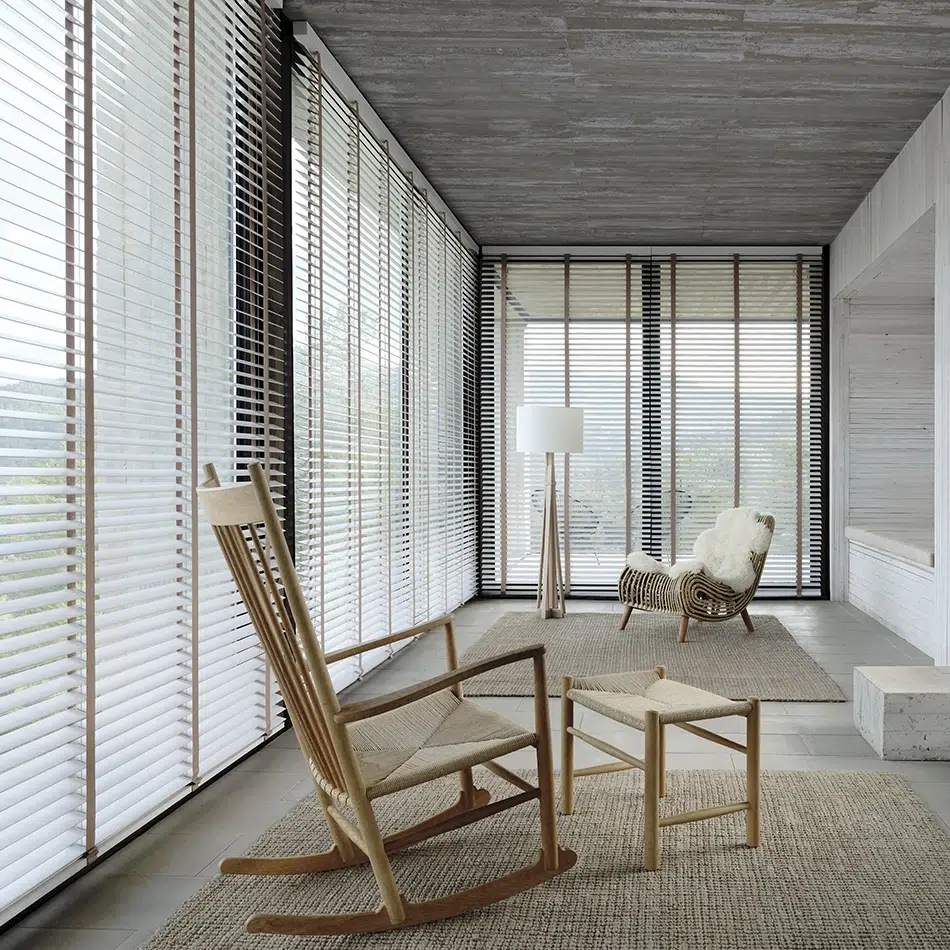 Cortinas modernas que combinan estilo y funcionalidad en un espacio luminoso.