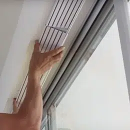 Detalle riel panel japonés