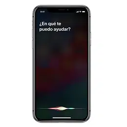 Detalle celular con accionamiento con Siri